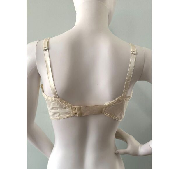 Vintage Ivory White Lace Pin Up Lingerie Retro Nursing Bullet Bra size 36C - Picture 2 of 7